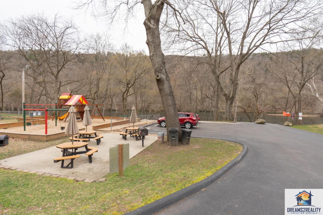 3Br Condo With Lake View - Trout Fishing - Playground - 2 Pools - Free Tickets Included - Pr69-9 Branson Bagian luar foto