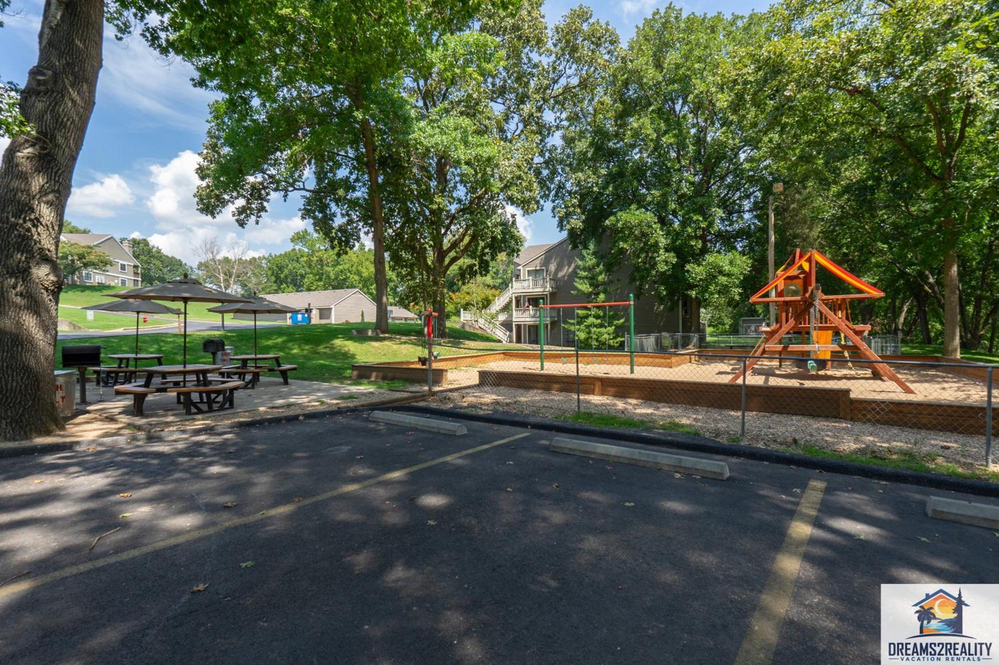 3Br Condo With Lake View - Trout Fishing - Playground - 2 Pools - Free Tickets Included - Pr69-9 Branson Bagian luar foto