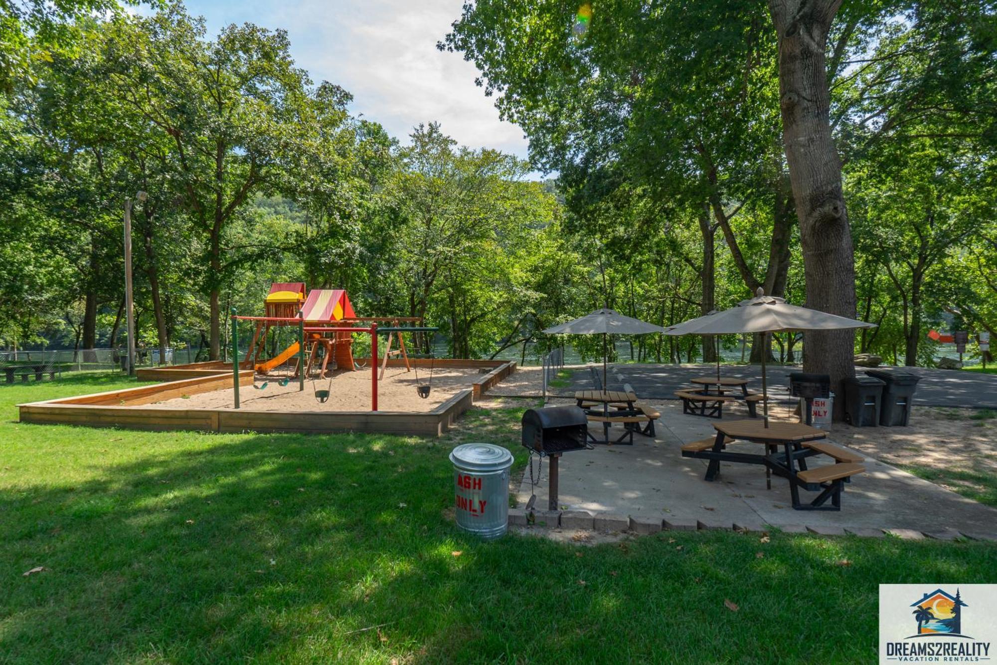 3Br Condo With Lake View - Trout Fishing - Playground - 2 Pools - Free Tickets Included - Pr69-9 Branson Bagian luar foto